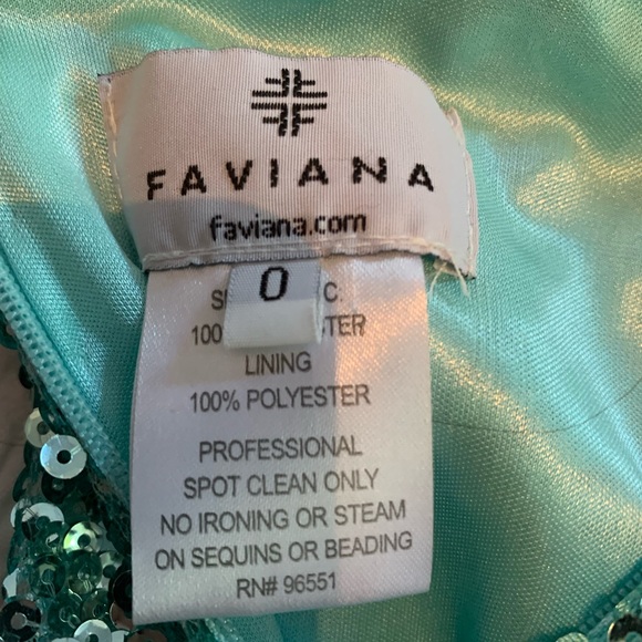 Size 0, Faviana sequinned gown.  Worn once. In perfect condition. - Picture 5 of 9